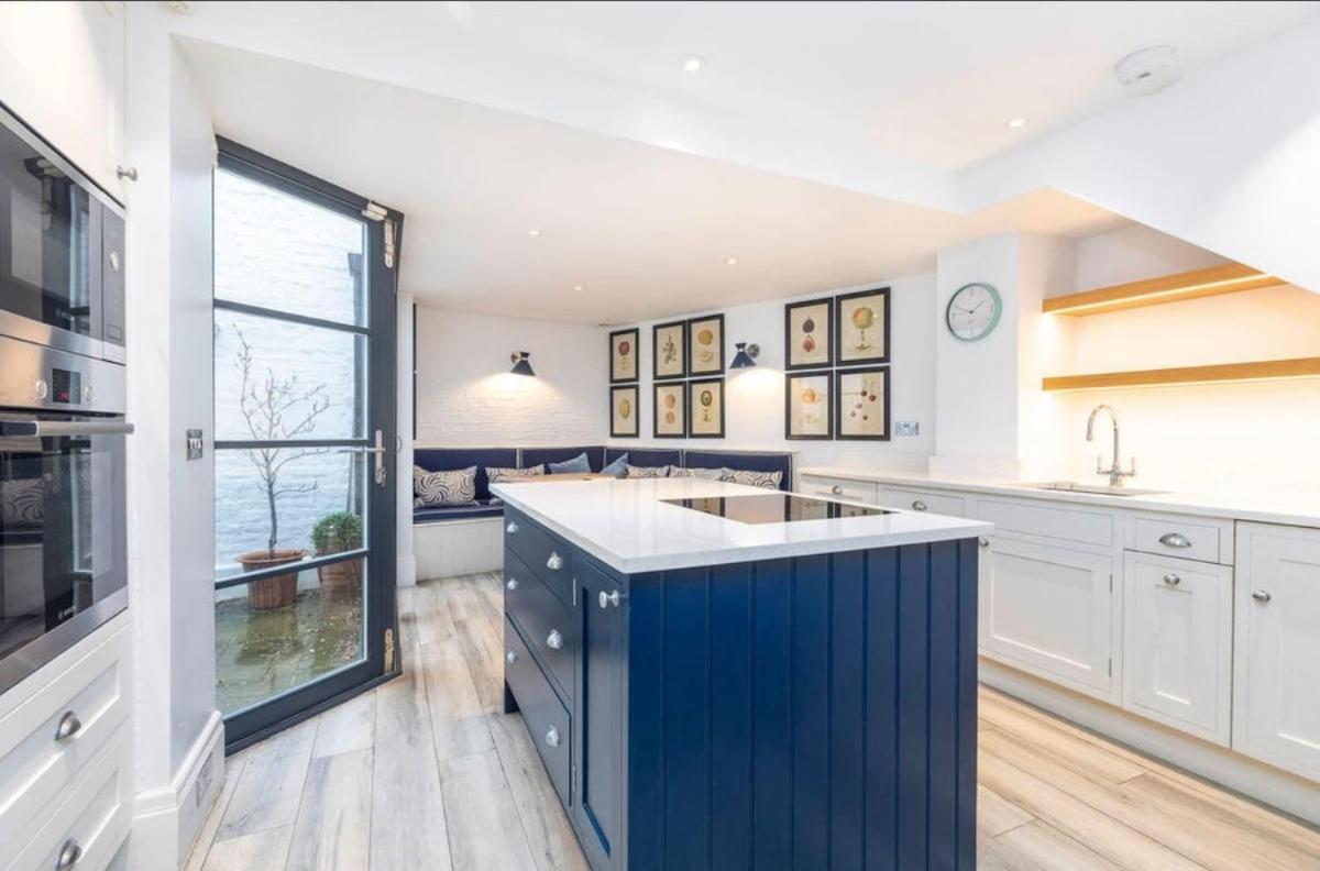 Stylish 3-bedroom Terrace House Near Earls Court Londres