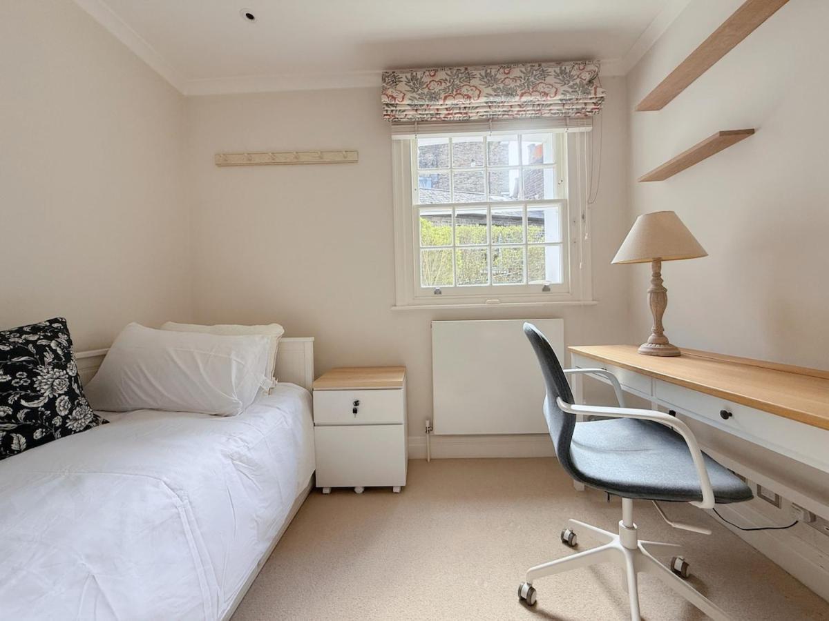 Stylish 3-bedroom Terrace House Near Earls Court * Londres