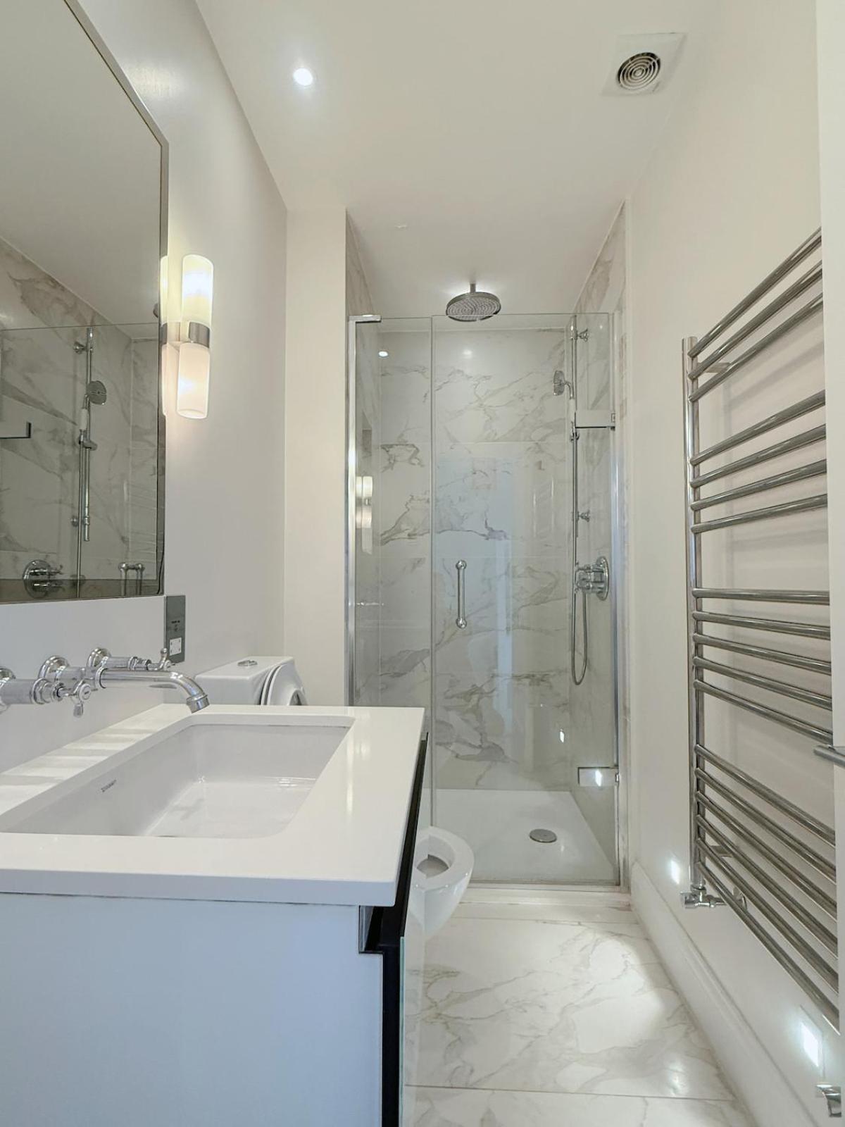 Stylish 3-bedroom Terrace House Near Earls Court Villa
