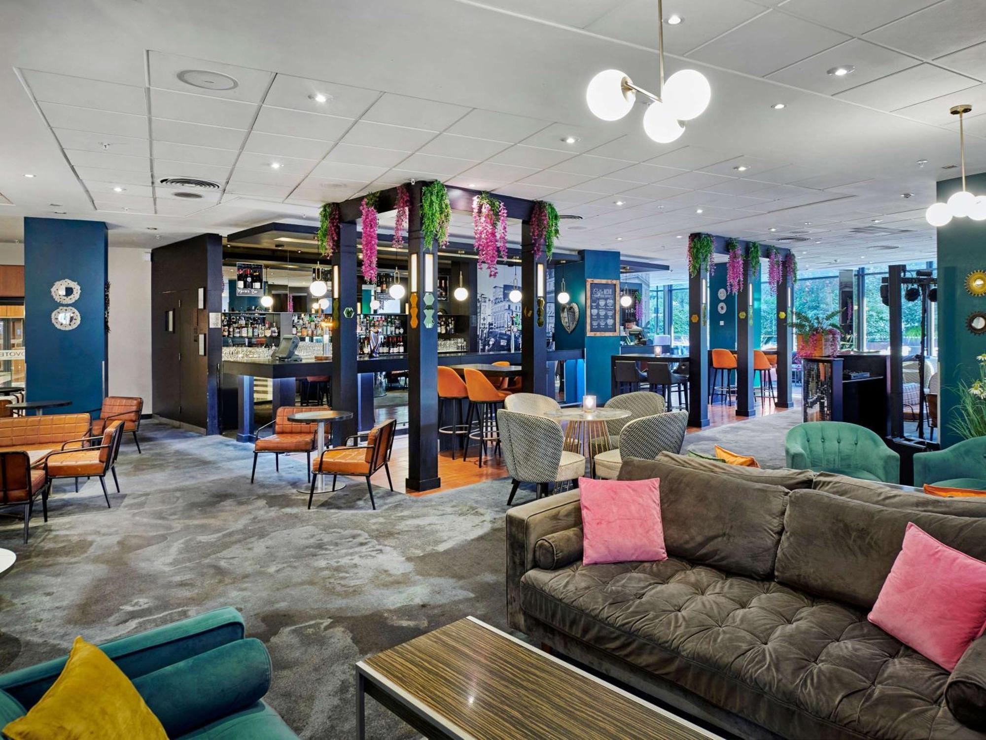 Hotel Novotel West 4*