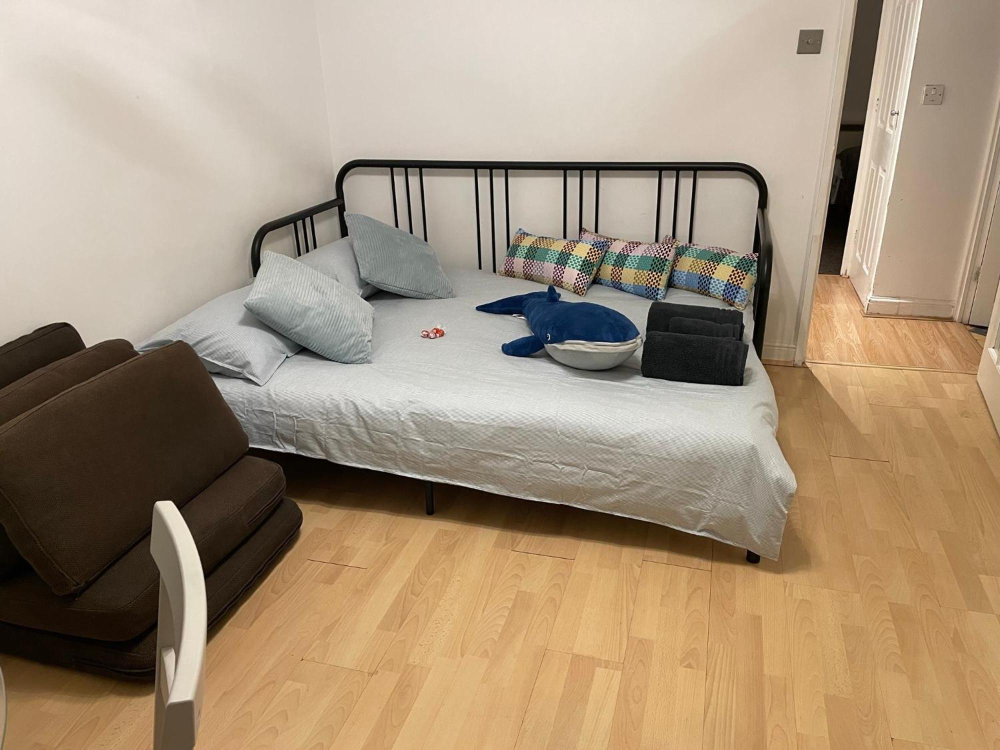 Surrey Docks Se16 Near Canada Water N Easy Access Canary Wharf Londres
