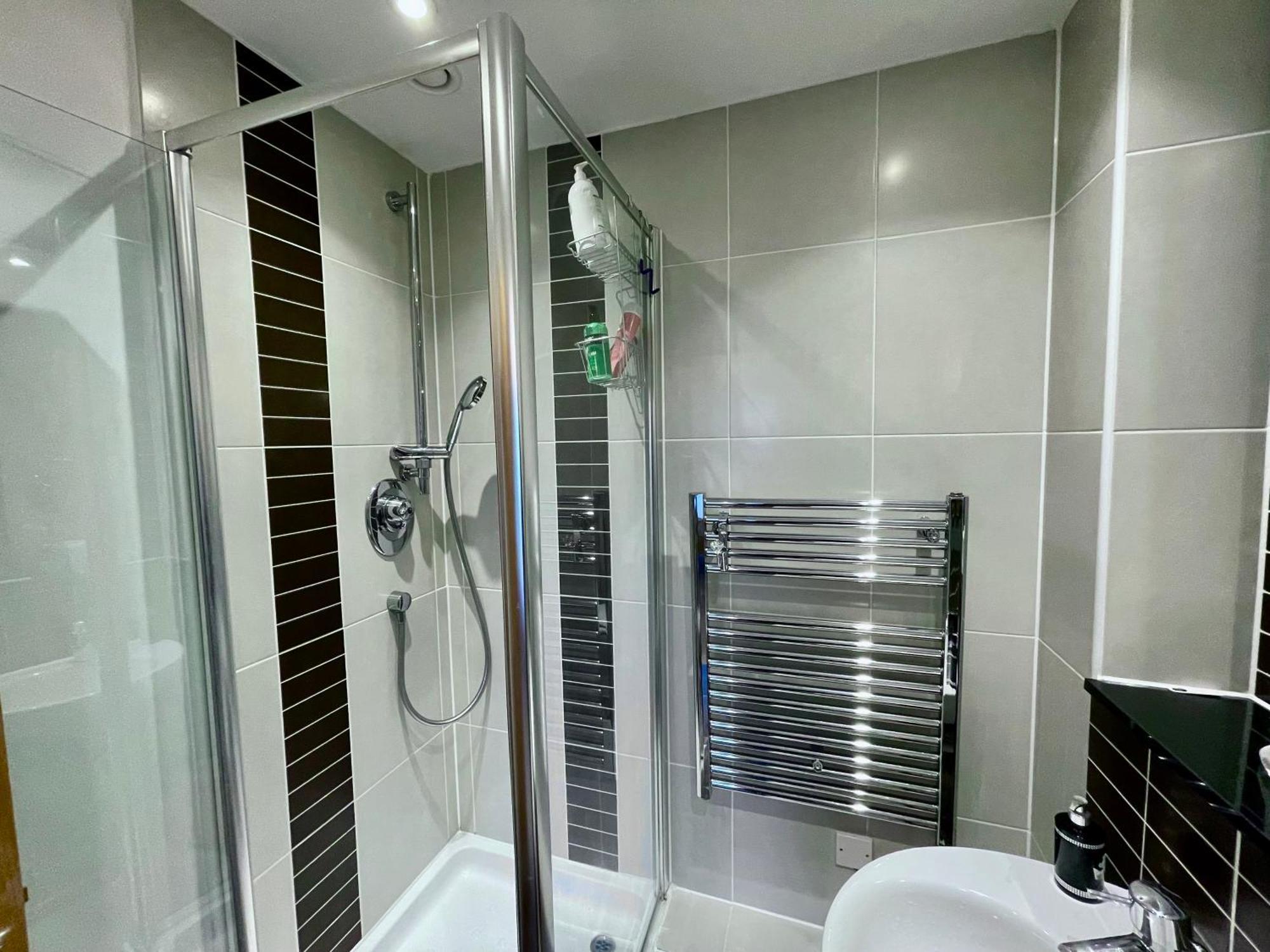 Luxury 2 Bedroom Apartment- View - Free Parking - Wembley Stadium 5km * Londres