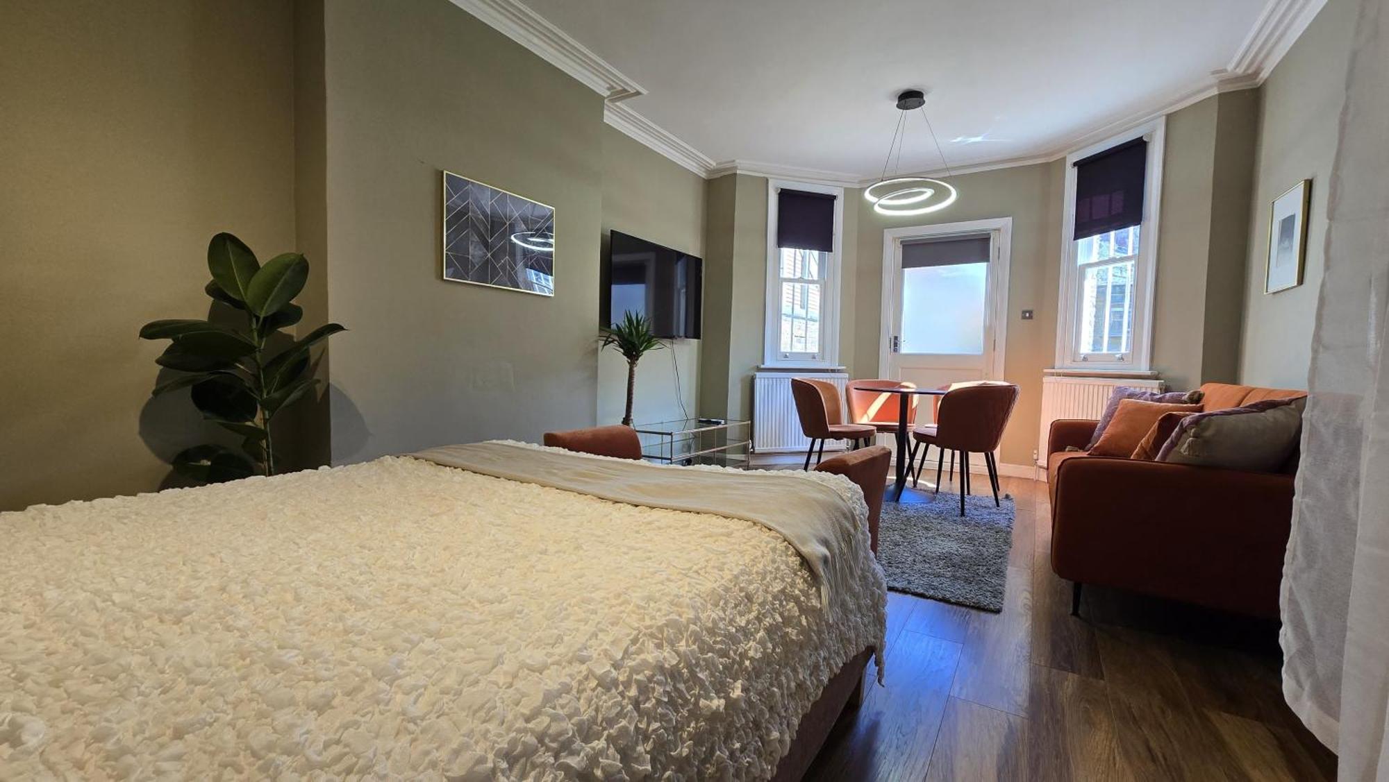 Spacious For 4 Flat Near Regents Park N2 Londen