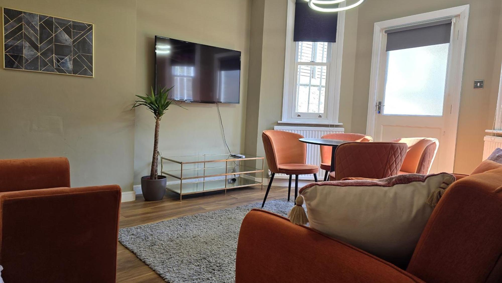 Spacious For 4 Flat Near Regents Park N2