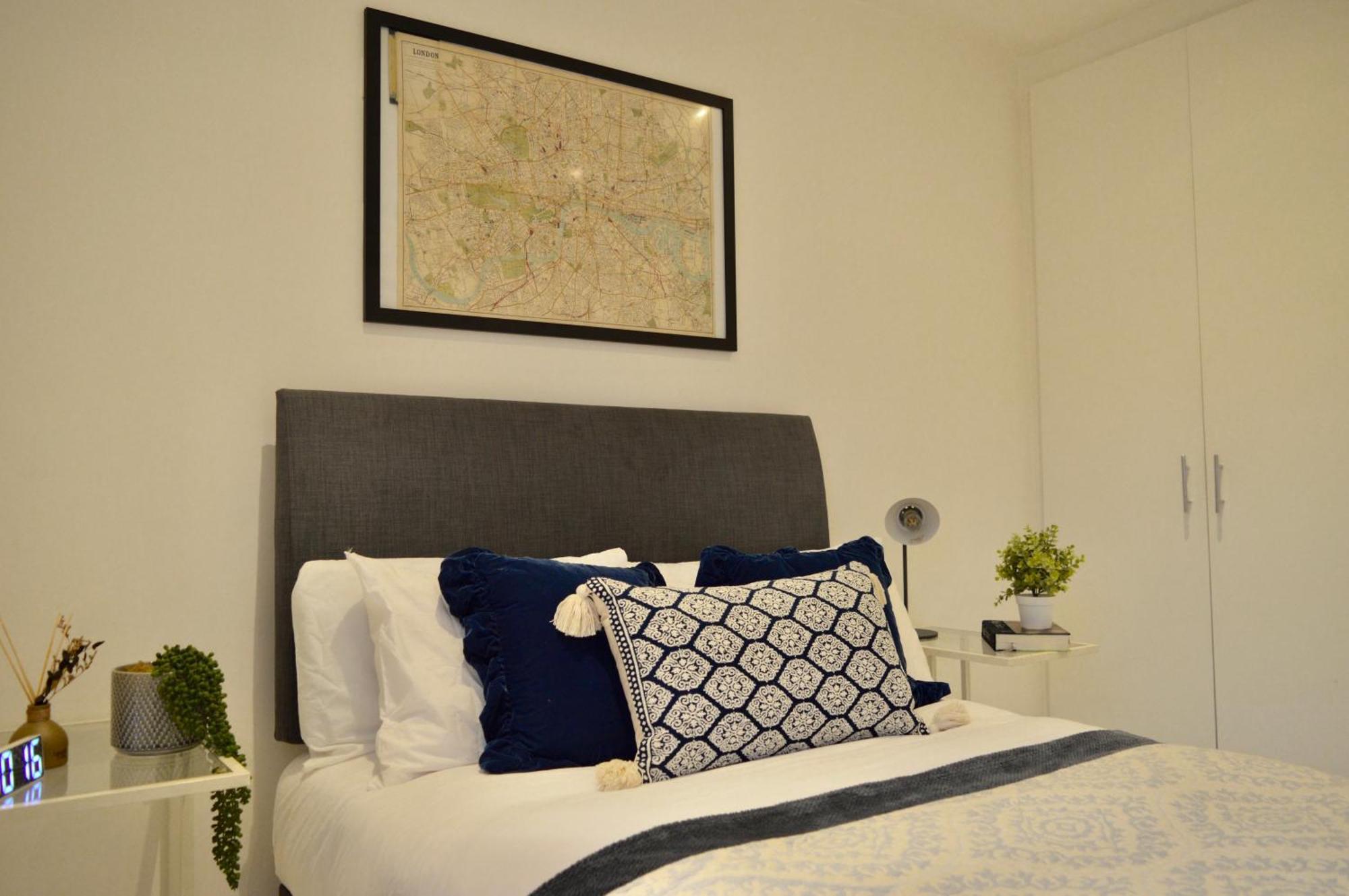 Deluxe Maisonette Oval, Sleeps 4, Garden & Hammock 2 Bedrooms - Open For Business Stays, Relocators, Long Stays, Contractors Apartamento Londres