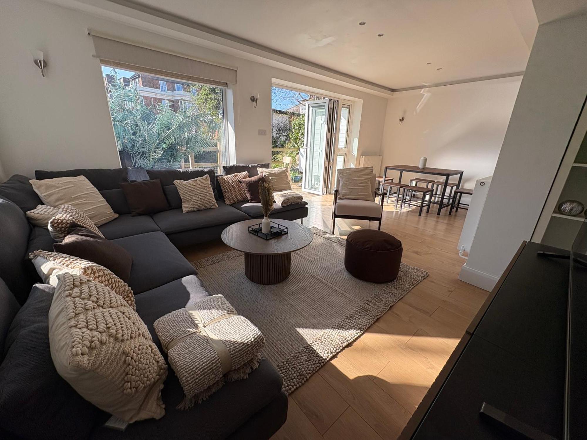 Stunning 3bd With Garden & Free Parking * Londres