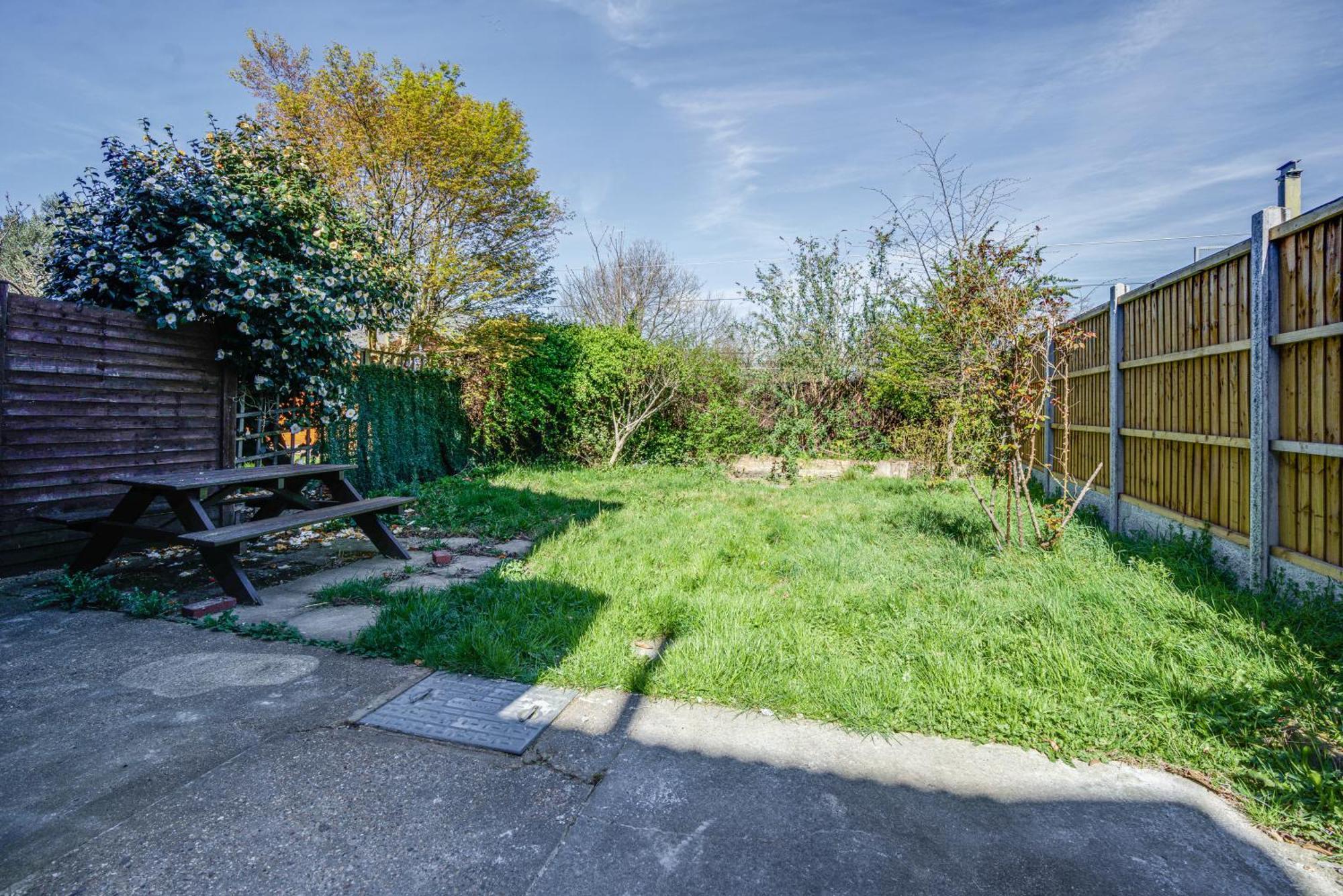 Holiday home 150 Sqm 4br In East London, Groups & Families, Free Parking, Fast Wifi *