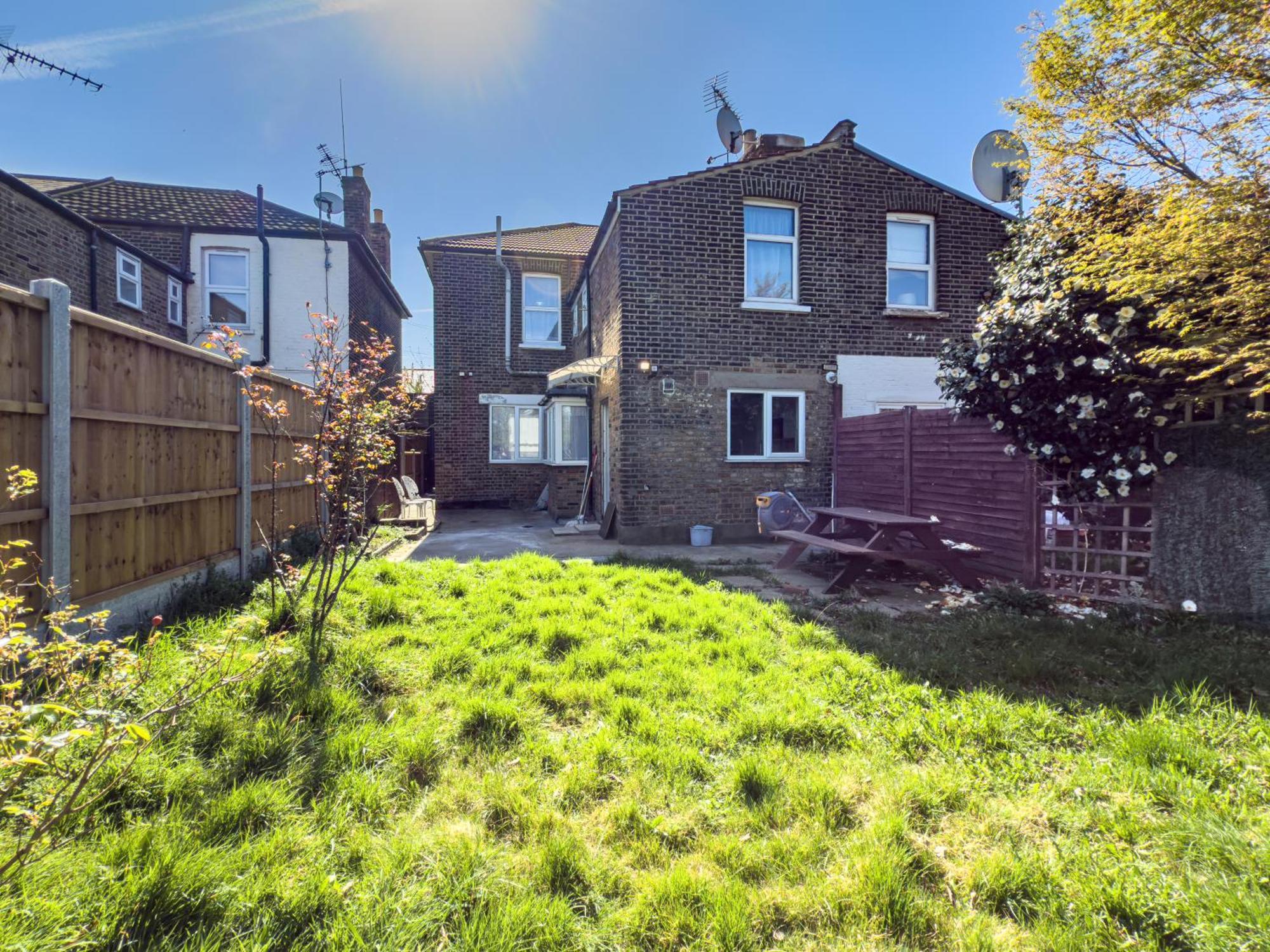 150 Sqm 4br In East London, Groups & Families, Free Parking, Fast Wifi *