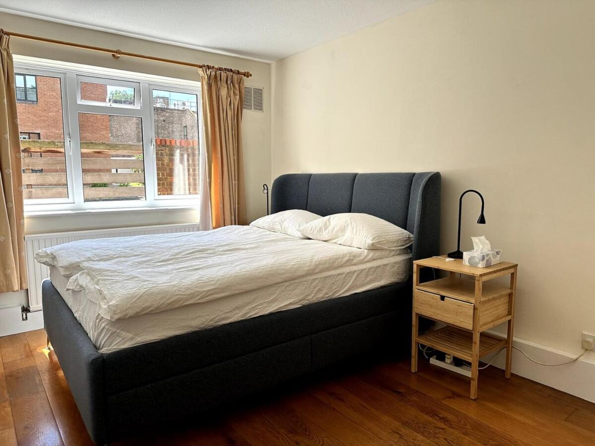 Quiet Two-bedroom Flat In Chiswick Appartement Londres