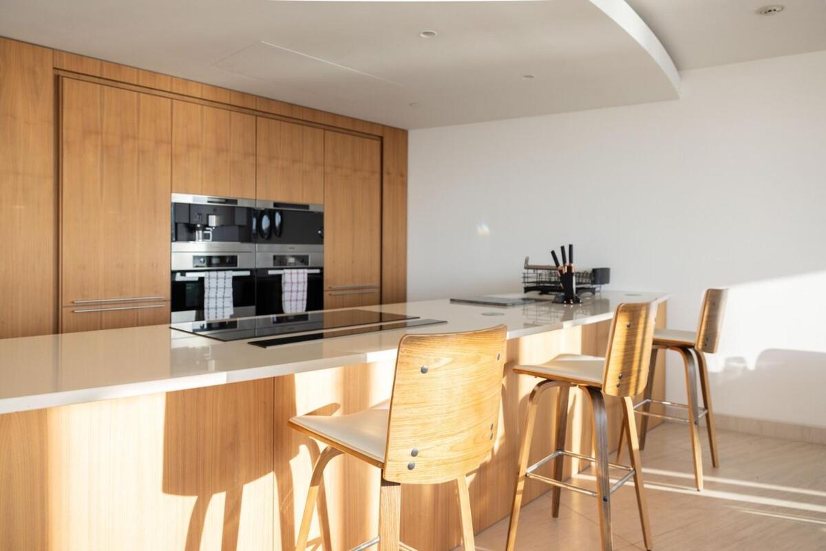 Appartement Luxury With Pool, Gym, Spa, Free Parking 3 Bedroom Londres