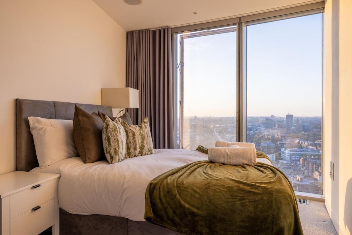 Luxury With Pool, Gym, Spa, Free Parking 3 Bedroom *