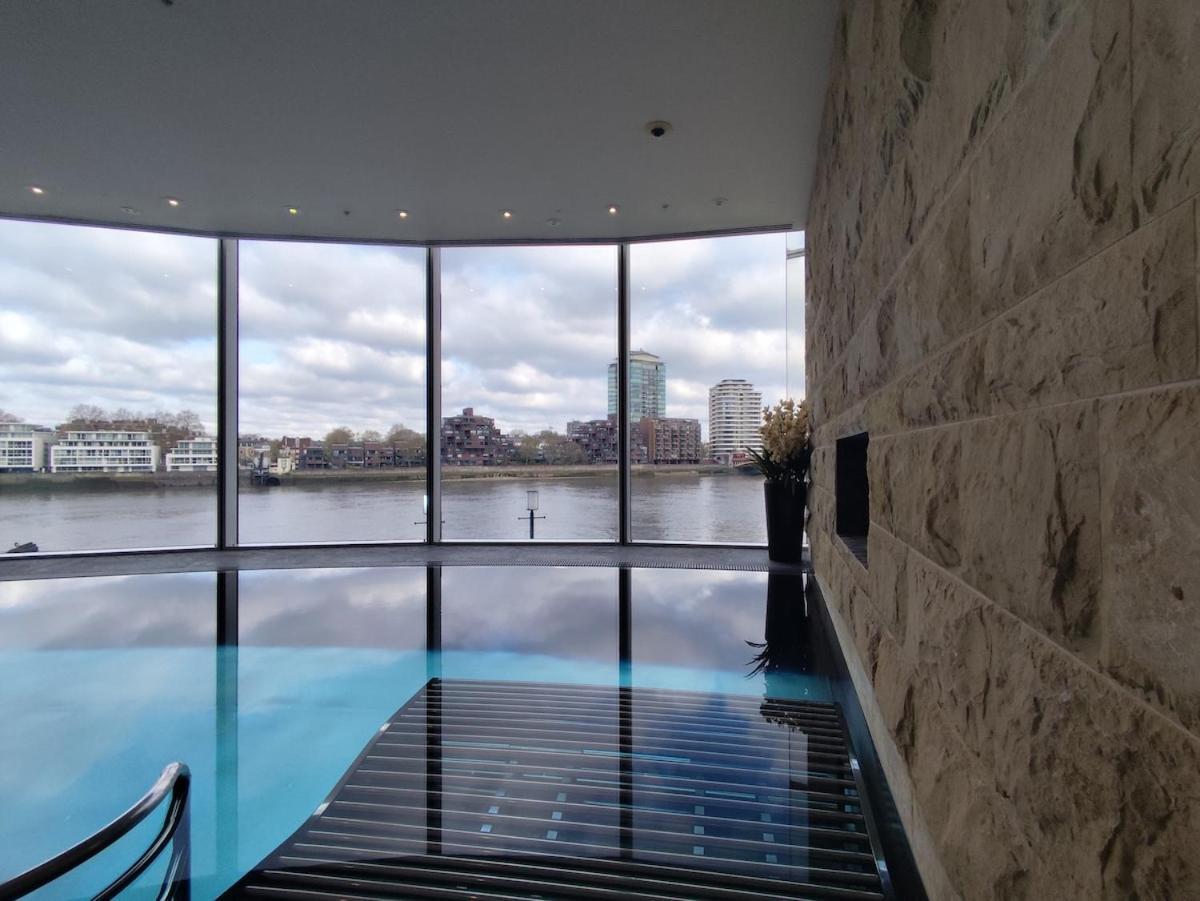 Luxury With Pool, Gym, Spa, Free Parking 3 Bedroom Londres