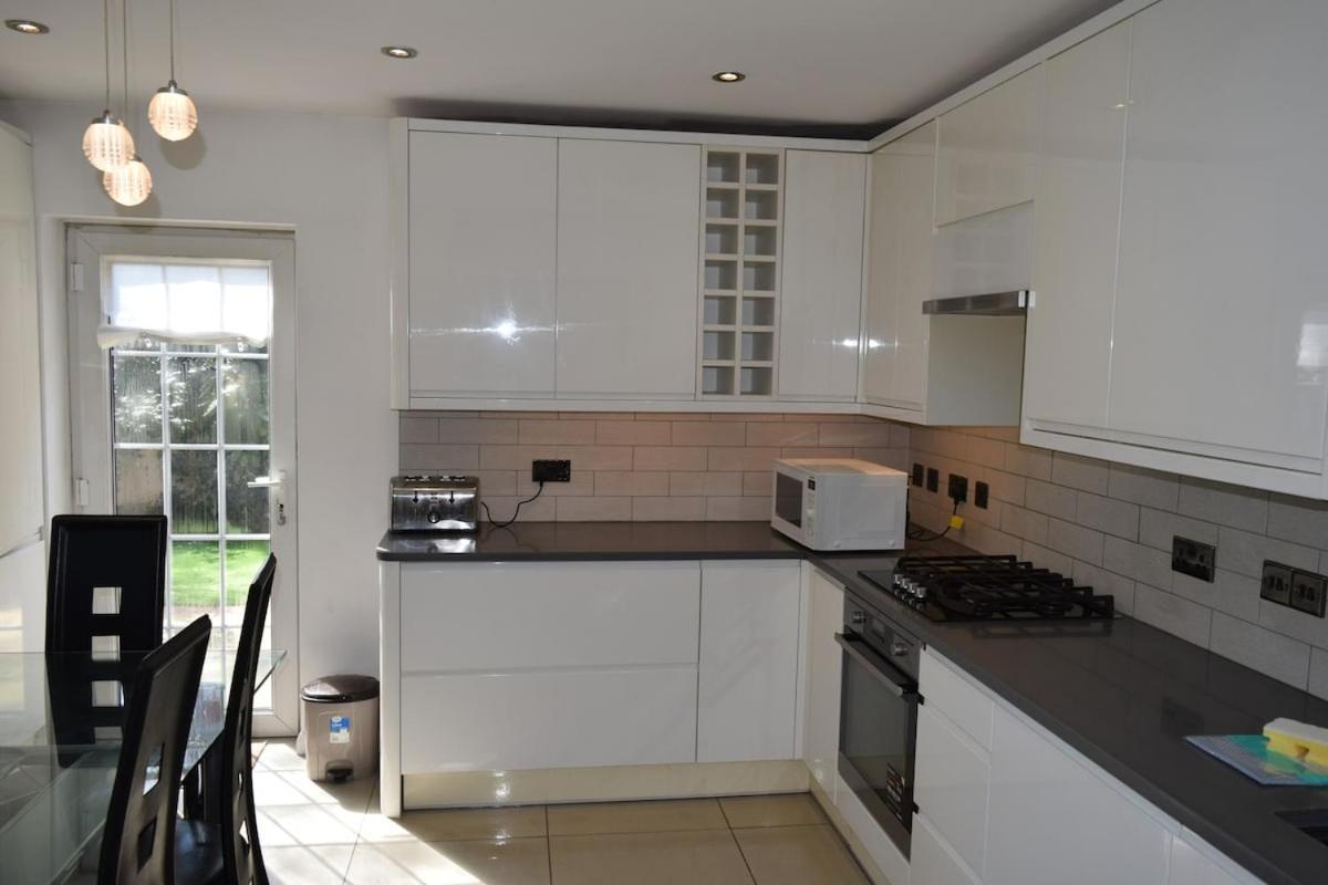 Appartement London Stratford - Spacious 2 Bed Flat With Secured Parking & Private Garden