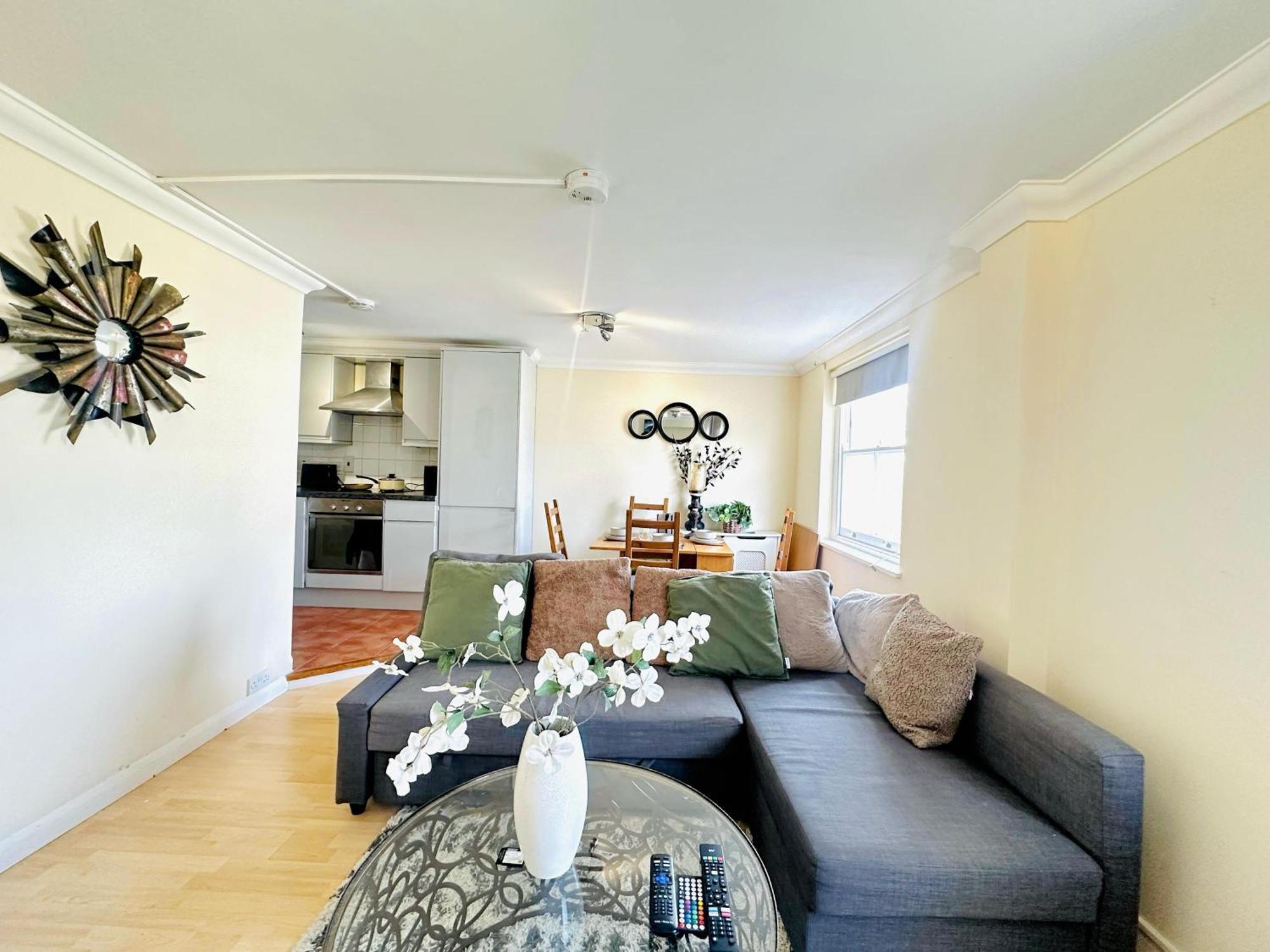 Notting Hill 2 Bedroom Cosy Appartement *