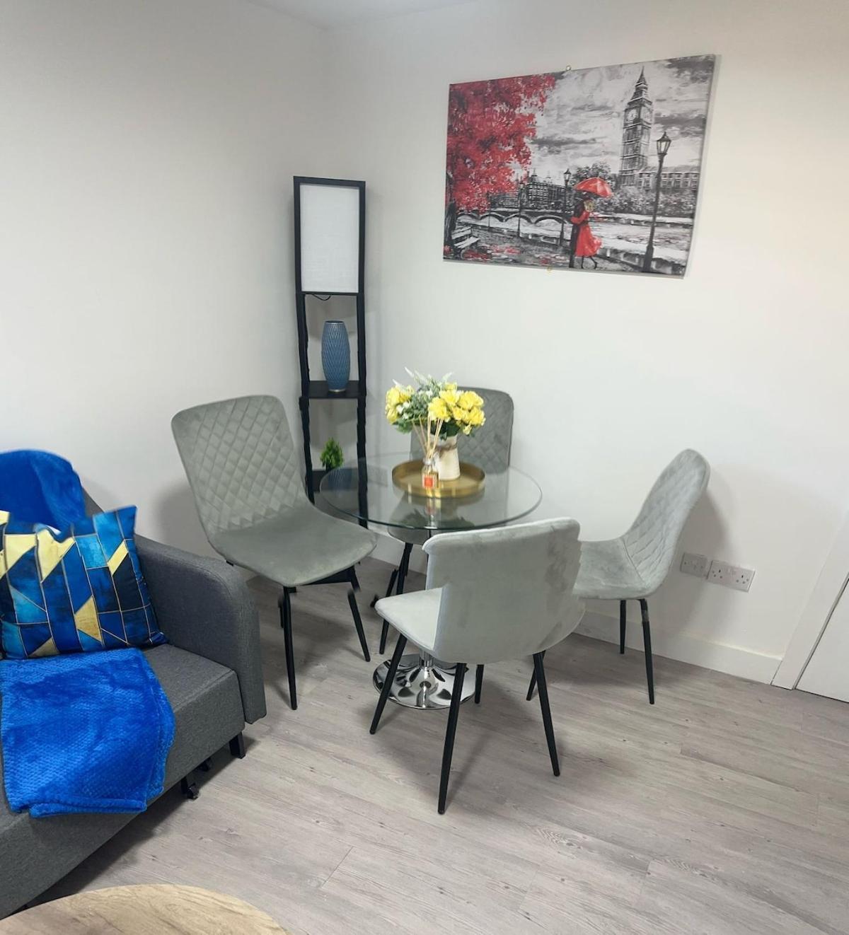 1b, Zone 2 Westbourne Park , Sleeps 4 * Londres