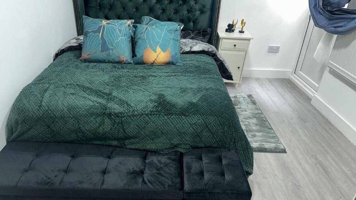 1b, Zone 2 Westbourne Park , Sleeps 4 Londres
