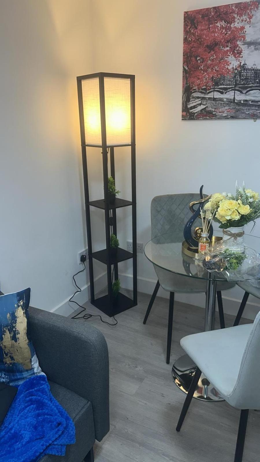 Appartement 1b, Zone 2 Westbourne Park , Sleeps 4 Londres