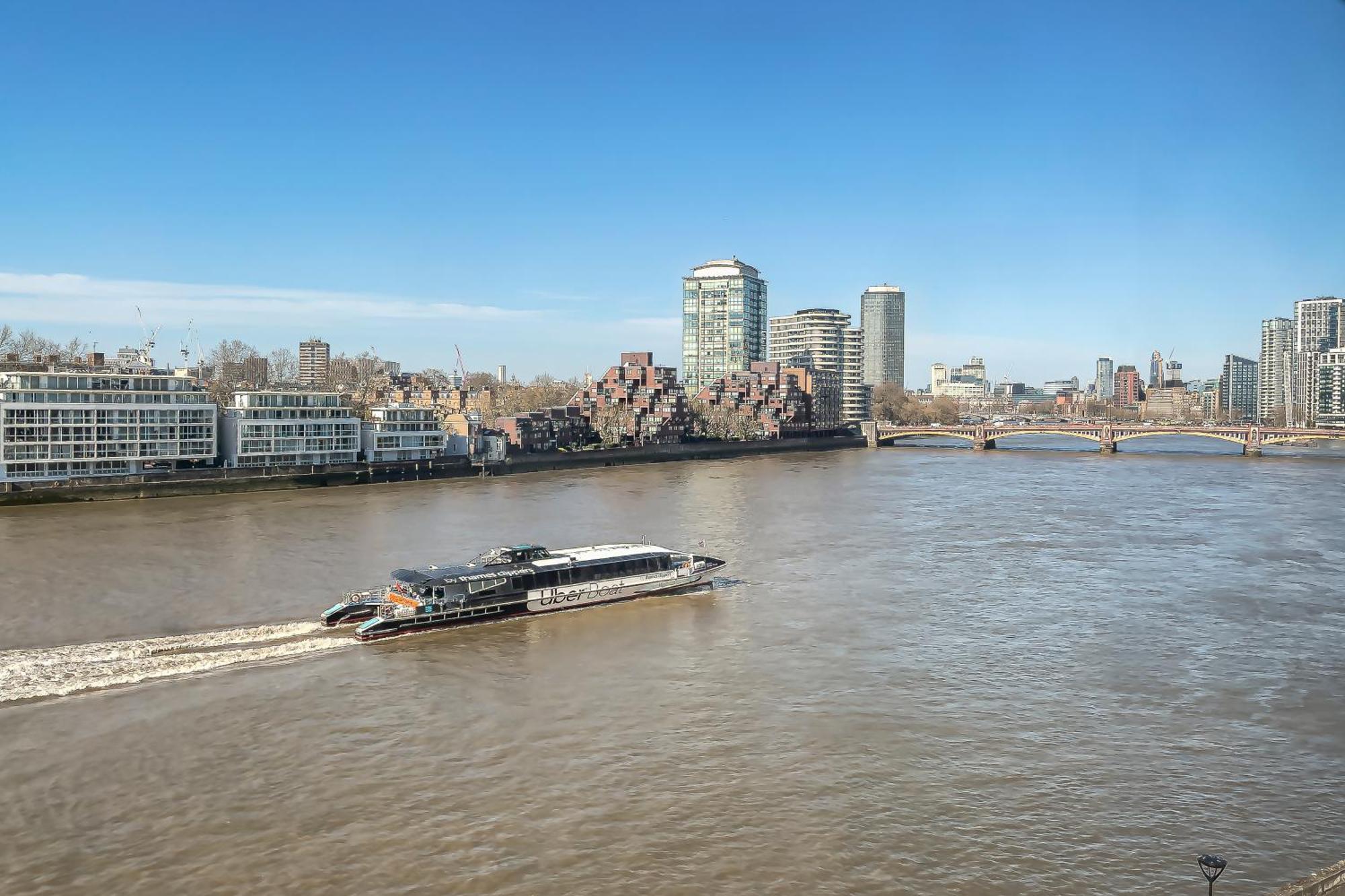 Riverside With Thames Views Londres