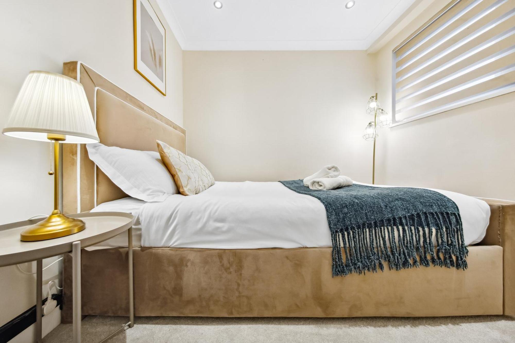 Ultra Luxury 4 Bedroom 3 Bathroom Knightsbridge Next To Harrods Hébergement de vacances *