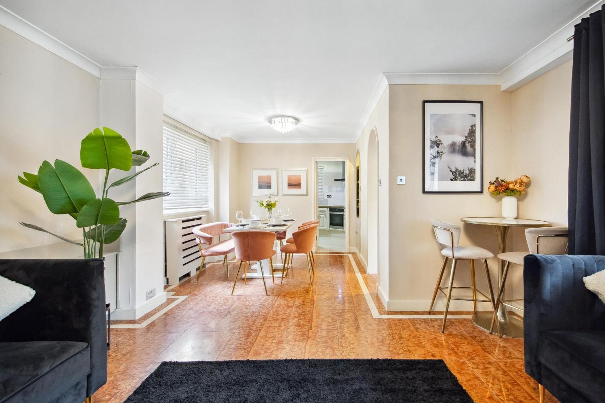 Ultra Luxury 4 Bedroom 3 Bathroom Knightsbridge Next To Harrods Hébergement de vacances