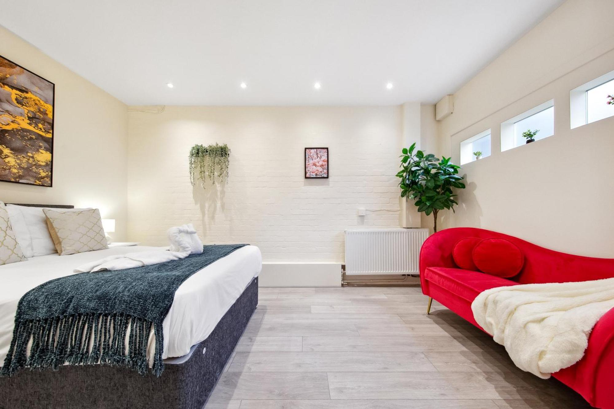 Ultra Luxury 4 Bedroom 3 Bathroom Knightsbridge Next To Harrods