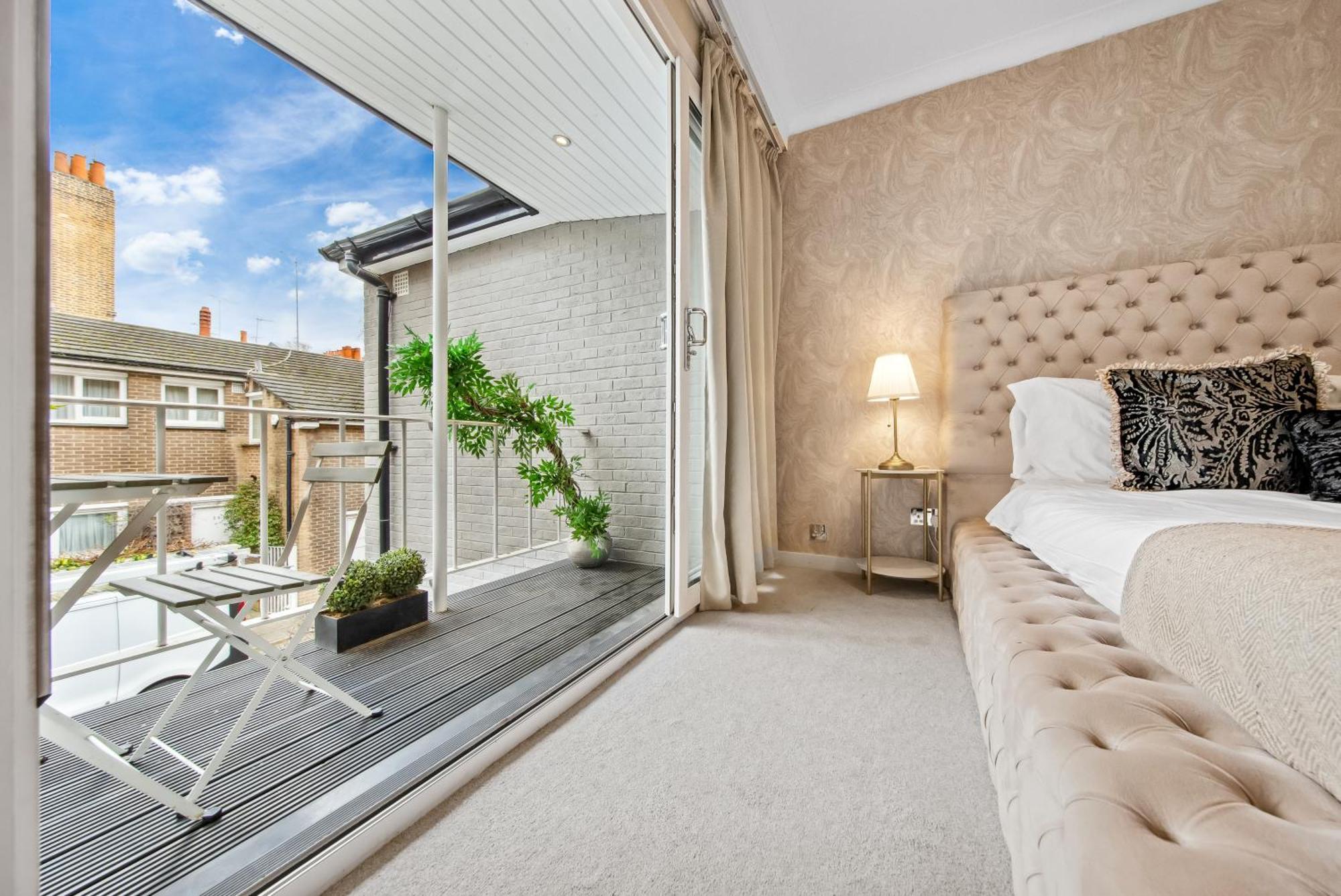 Ultra Luxury 4 Bedroom 3 Bathroom Knightsbridge Next To Harrods Hébergement de vacances