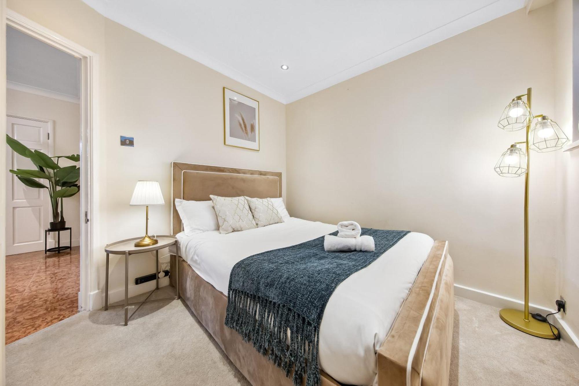 Ultra Luxury 4 Bedroom 3 Bathroom Knightsbridge Next To Harrods Londres