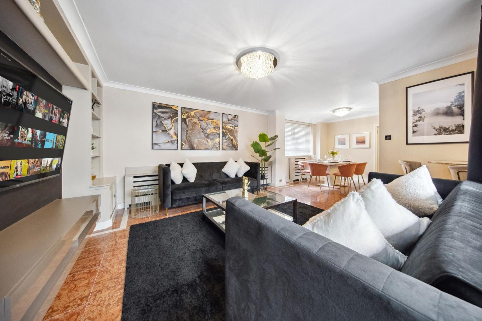 Ultra Luxury 4 Bedroom 3 Bathroom Knightsbridge Next To Harrods