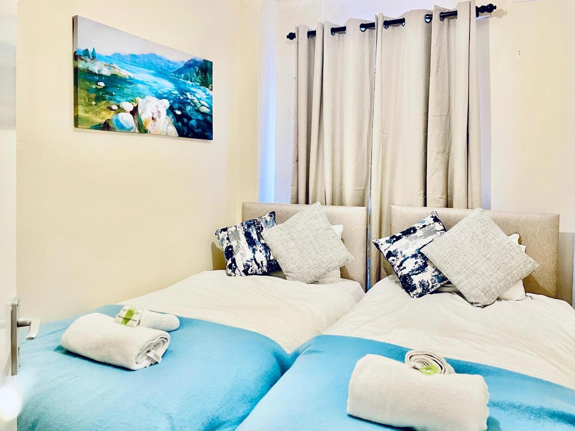 Appartement Home At Plaistow Convenient To Custom House Excel And Free Parking *