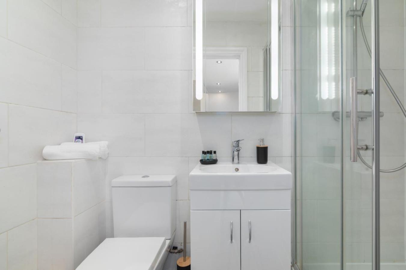 Shoreditch 1br Luxury Balcony Sleeps 4 Apartamento Londres