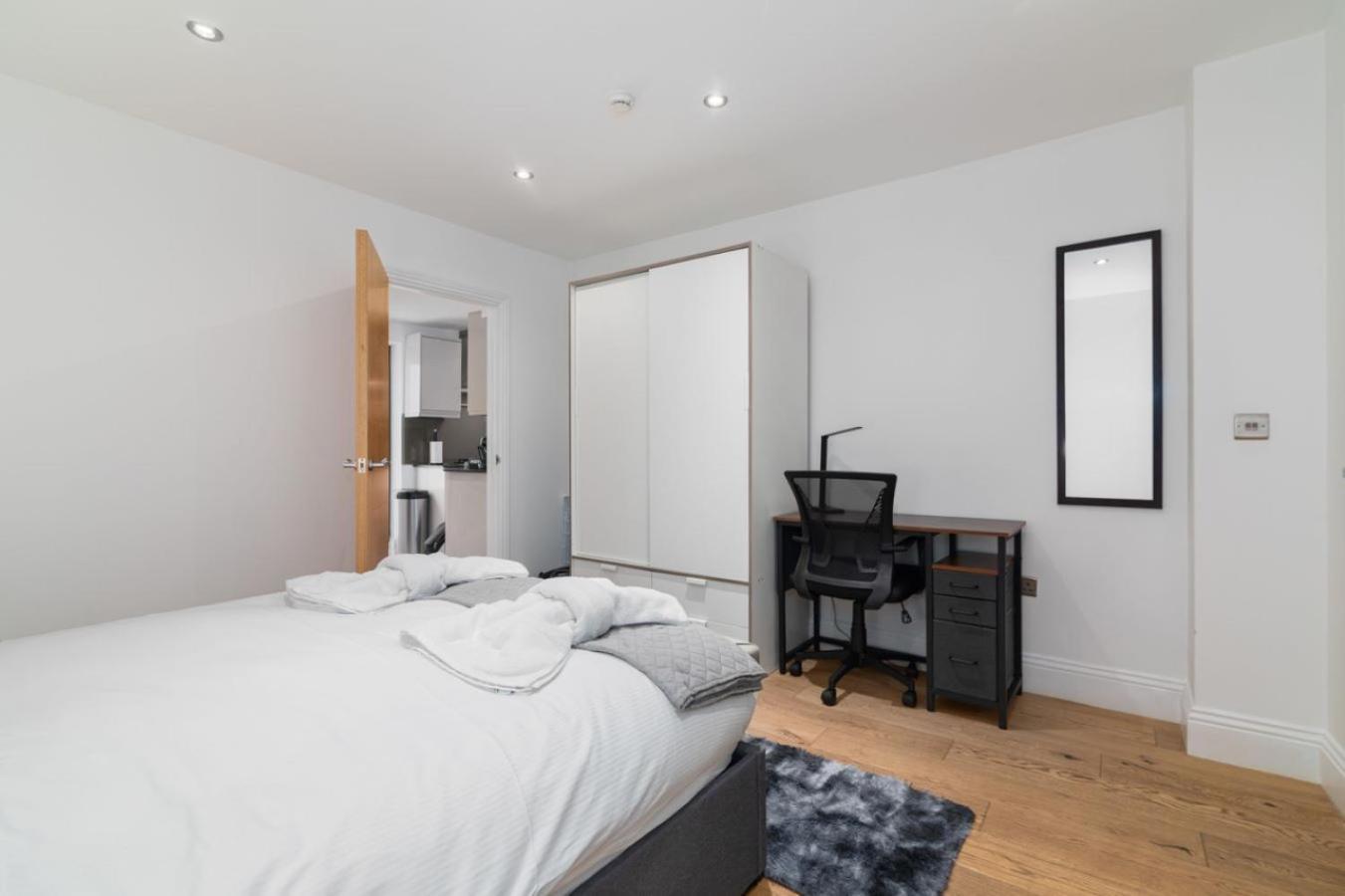 Shoreditch 1br Luxury Balcony Sleeps 4 Apartamento Londres