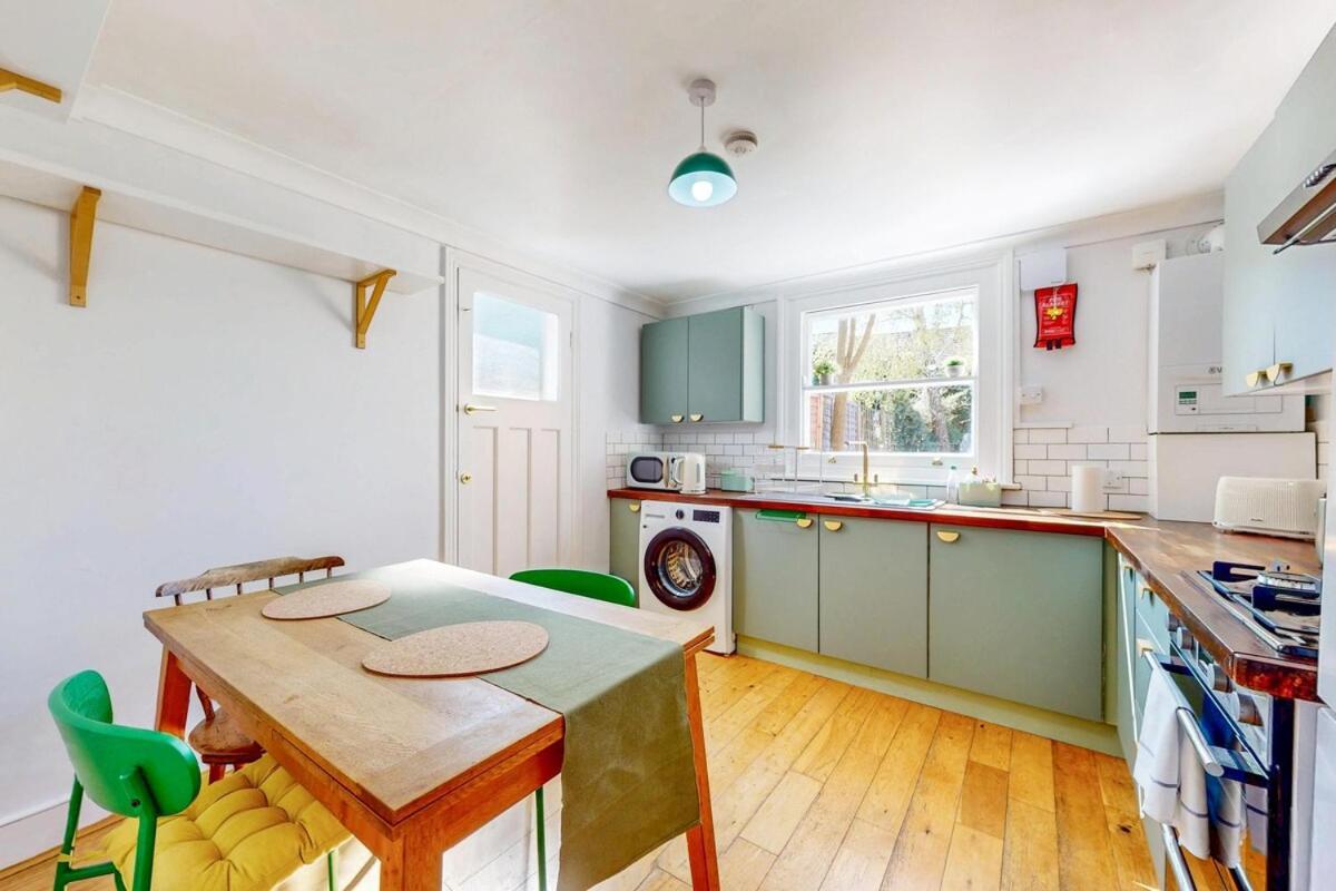 Bright 1-bedroom Flat With Great Transport Links Appartement Londres