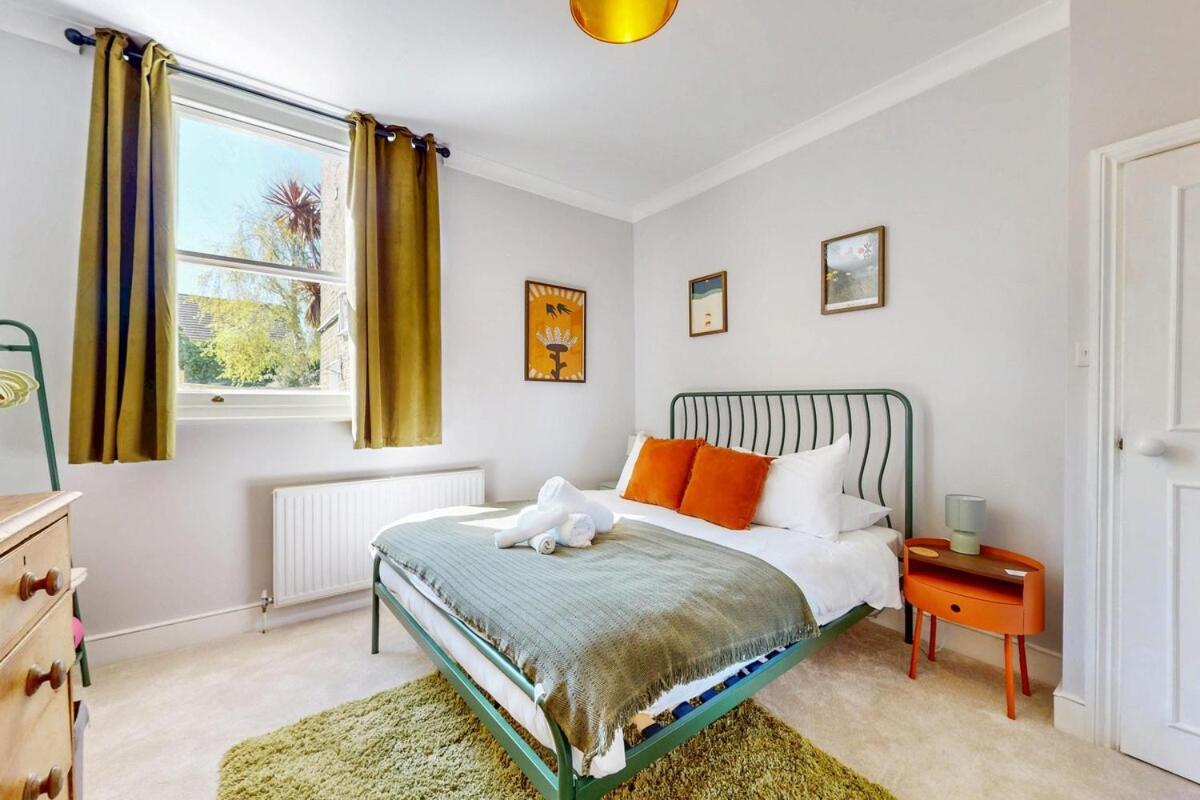 Appartement Bright 1-bedroom Flat With Great Transport Links