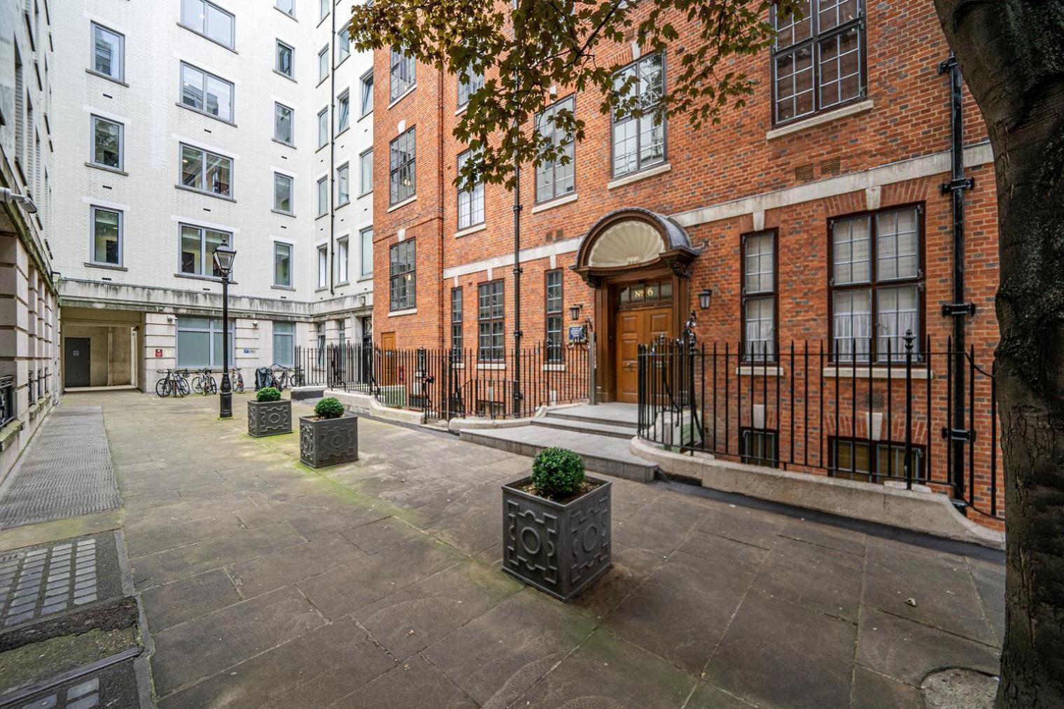 Blueground Holborn High Ceiling Nr Station Lon-84 Appartement *