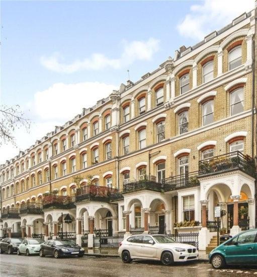 Charming And Full Of Character Apartamento Londres