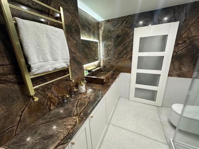Apartment Unique Luxury In The Heart Of London. Air Conditioned With Private Garden *
