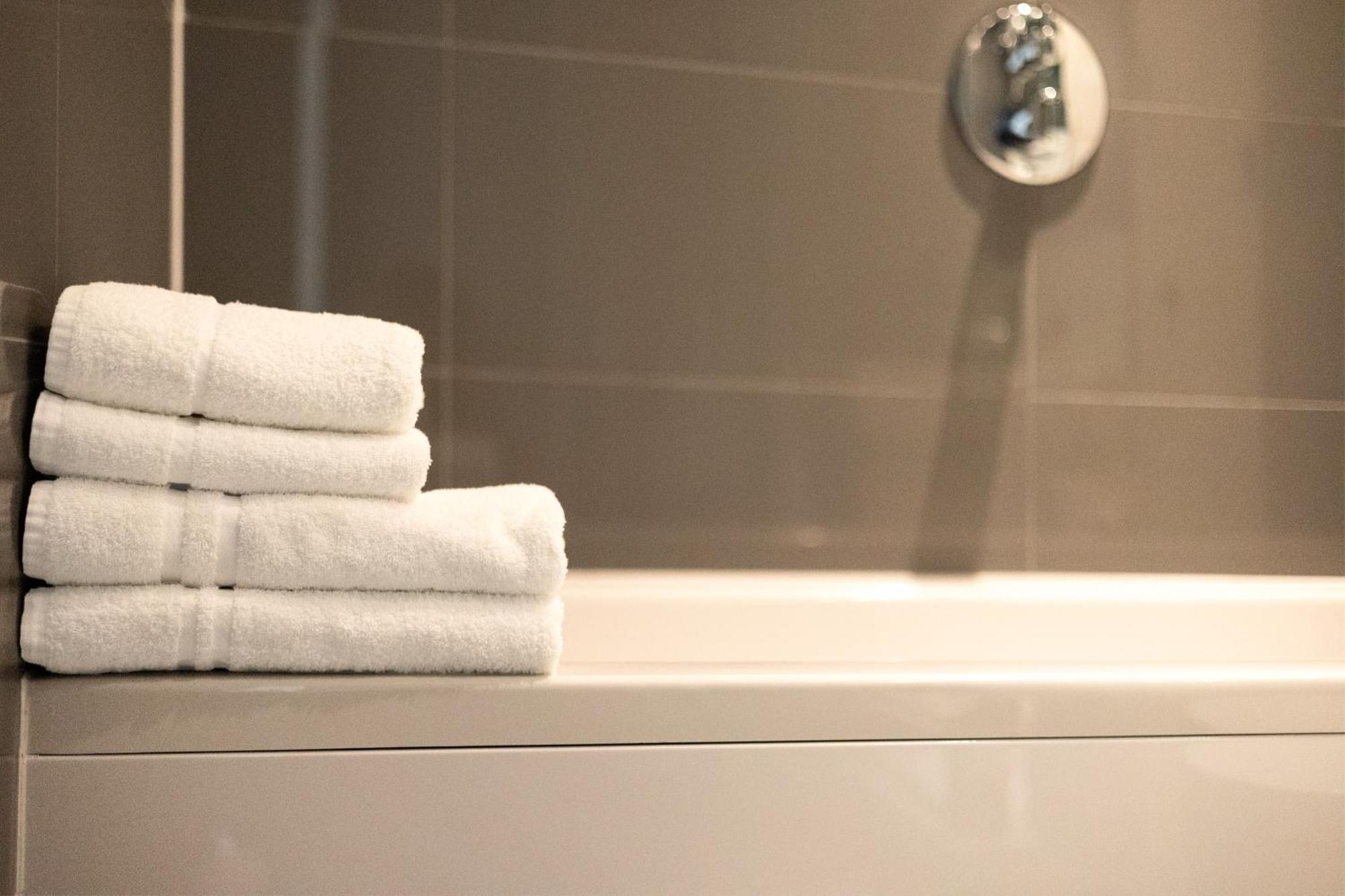 Servised On Artillery Lane Apartahotel 4*
