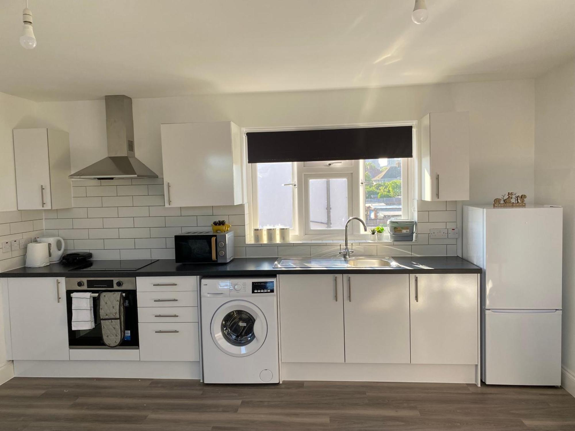 Lively Loft 30min To * London