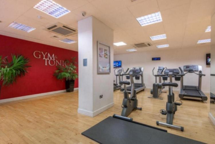 Chelsea City Apartment In London--24 Hours Gym