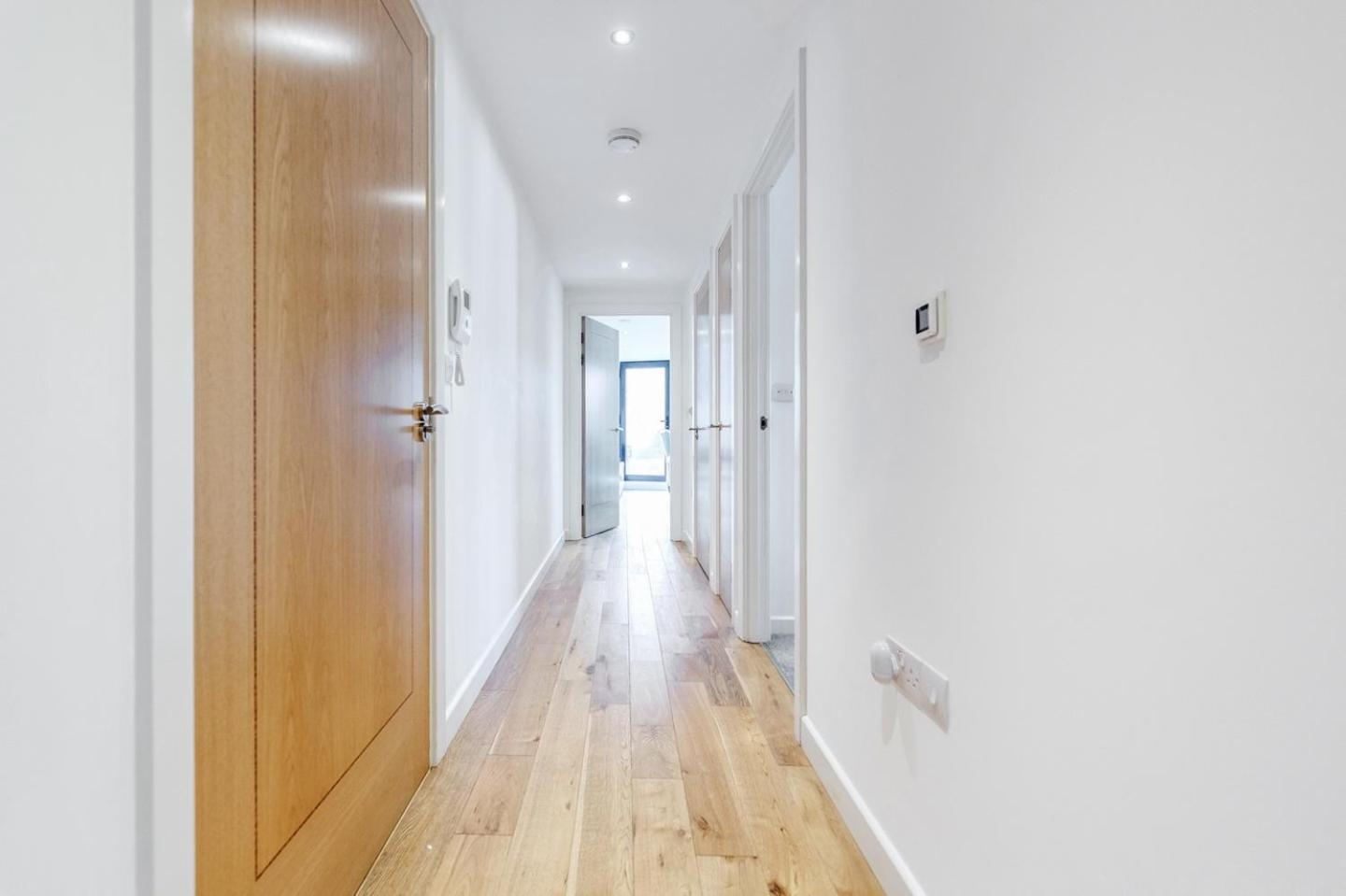 Chic 2-bedroom In Canada Water, - Stylish Retreat Near The River Thames Appartement *