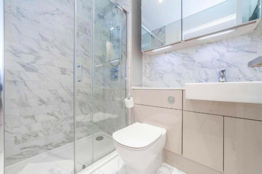 Chic 2-bedroom In Canada Water, - Stylish Retreat Near The River Thames Appartement *