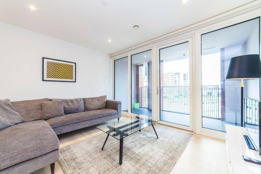 Chic 2-bedroom In Canada Water, - Stylish Retreat Near The River Thames Appartement Londres