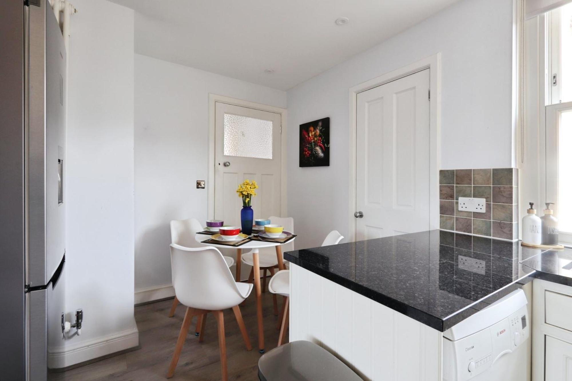 Appartement Large 3 Bedrm In Heart Of Theatre Land
