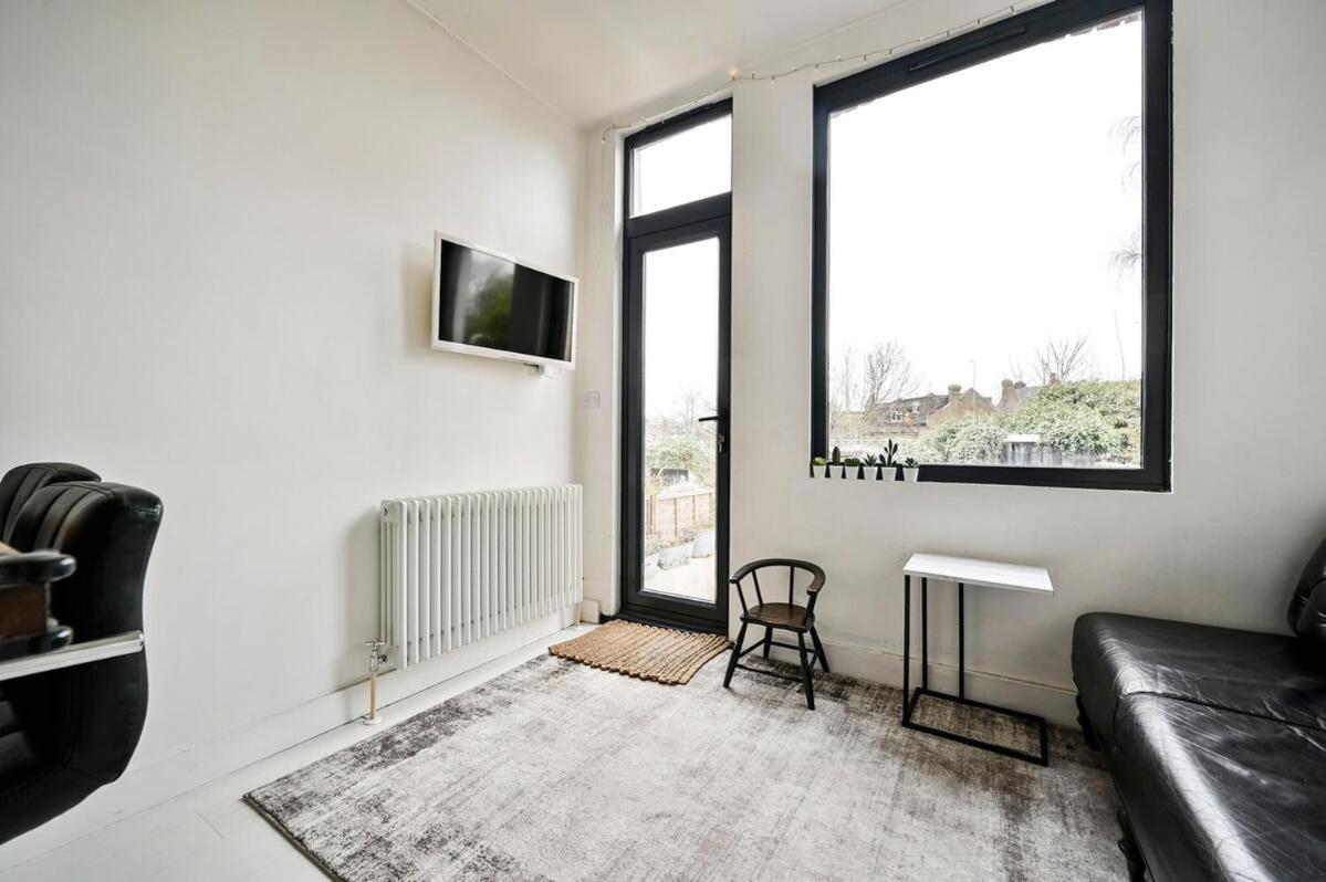 Hottub Spacious Garden House Londres
