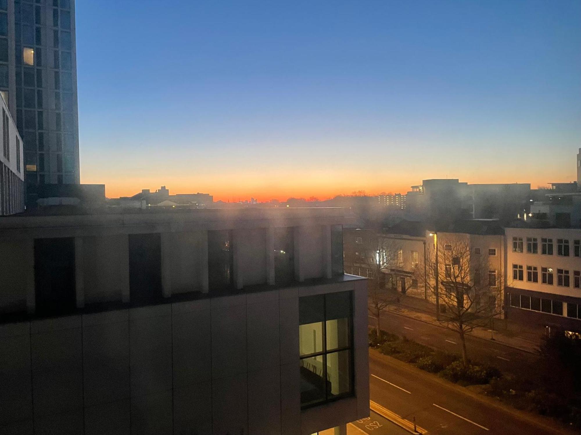 Cozy 2 Bed Flat 5min Walk To Stratford Westfield Apartamento Londres