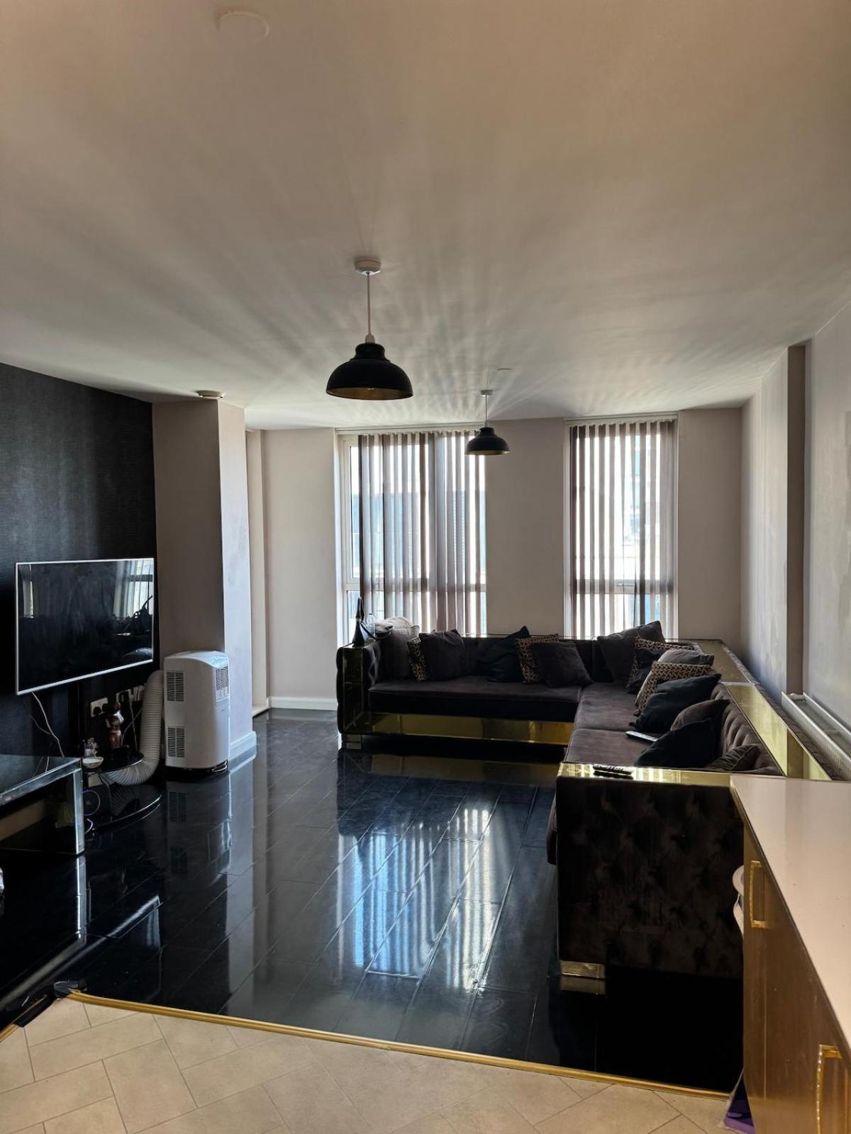 Cozy 2 Bed Flat 5min Walk To Stratford Westfield Londres