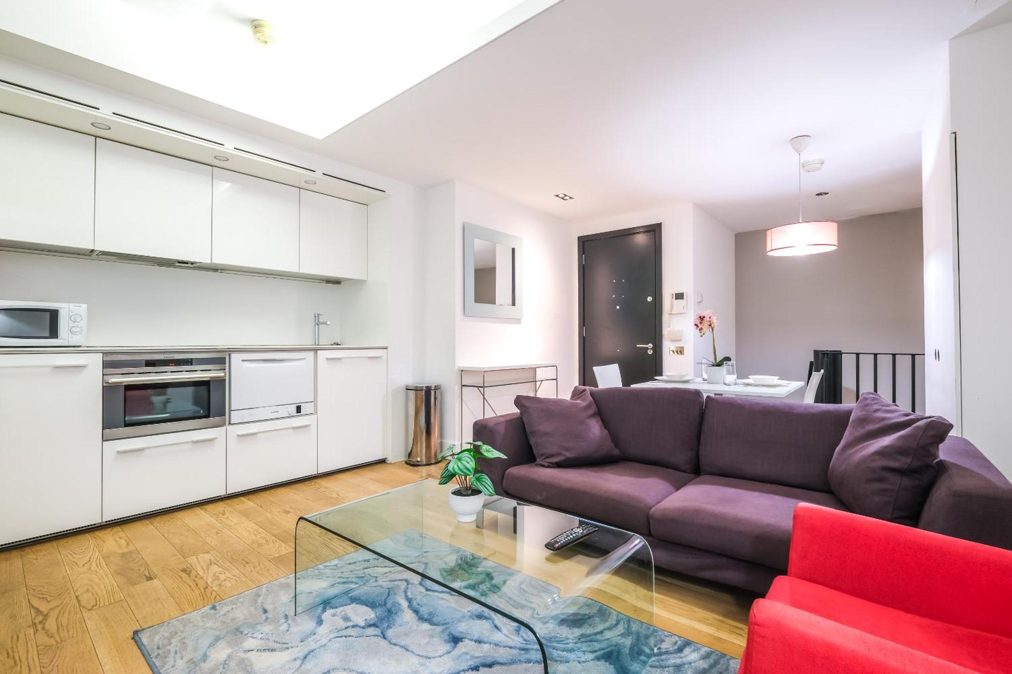 Stunning Serviced Apartments, Steps From Monument Station * Londres