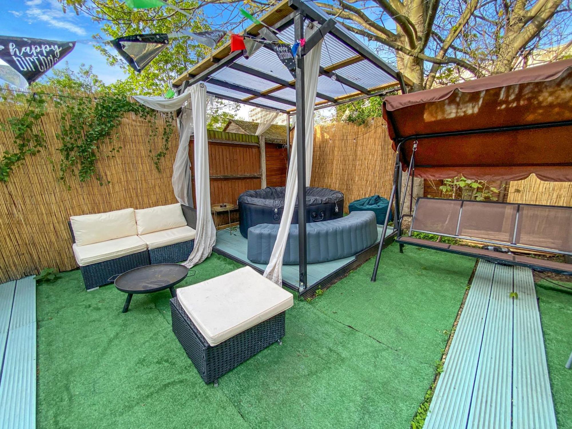Relaxhaus! 3br Garden Retreat With 2 Saunas, Hot Tub And Cinema Londres