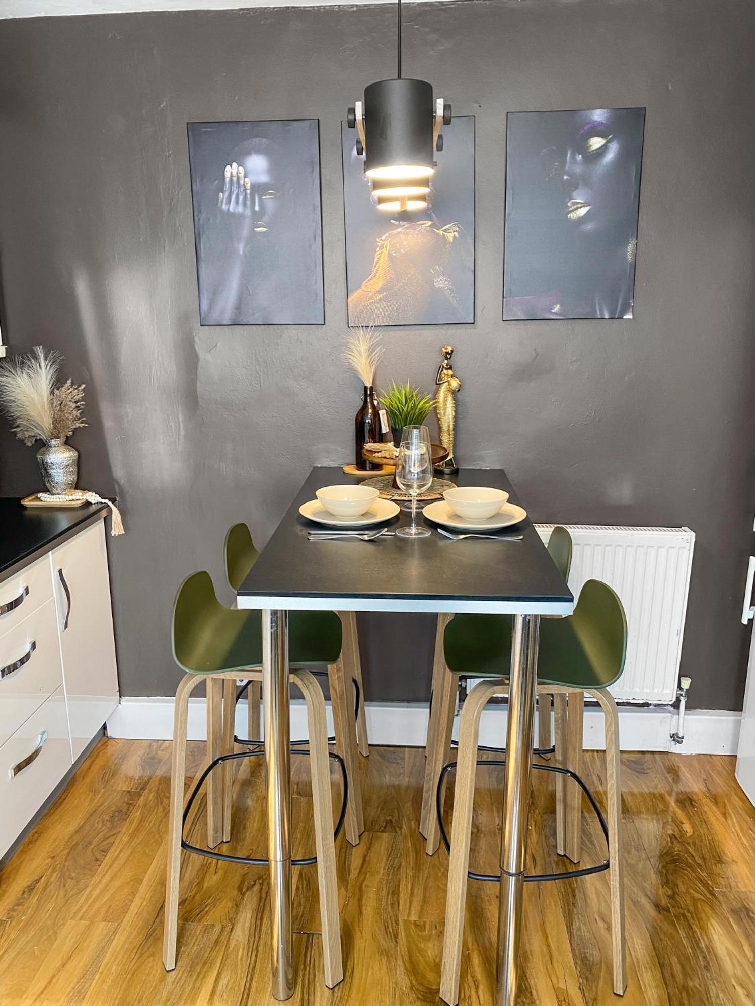 Relaxhaus! 3br Garden Retreat With 2 Saunas, Hot Tub And Cinema * Londres
