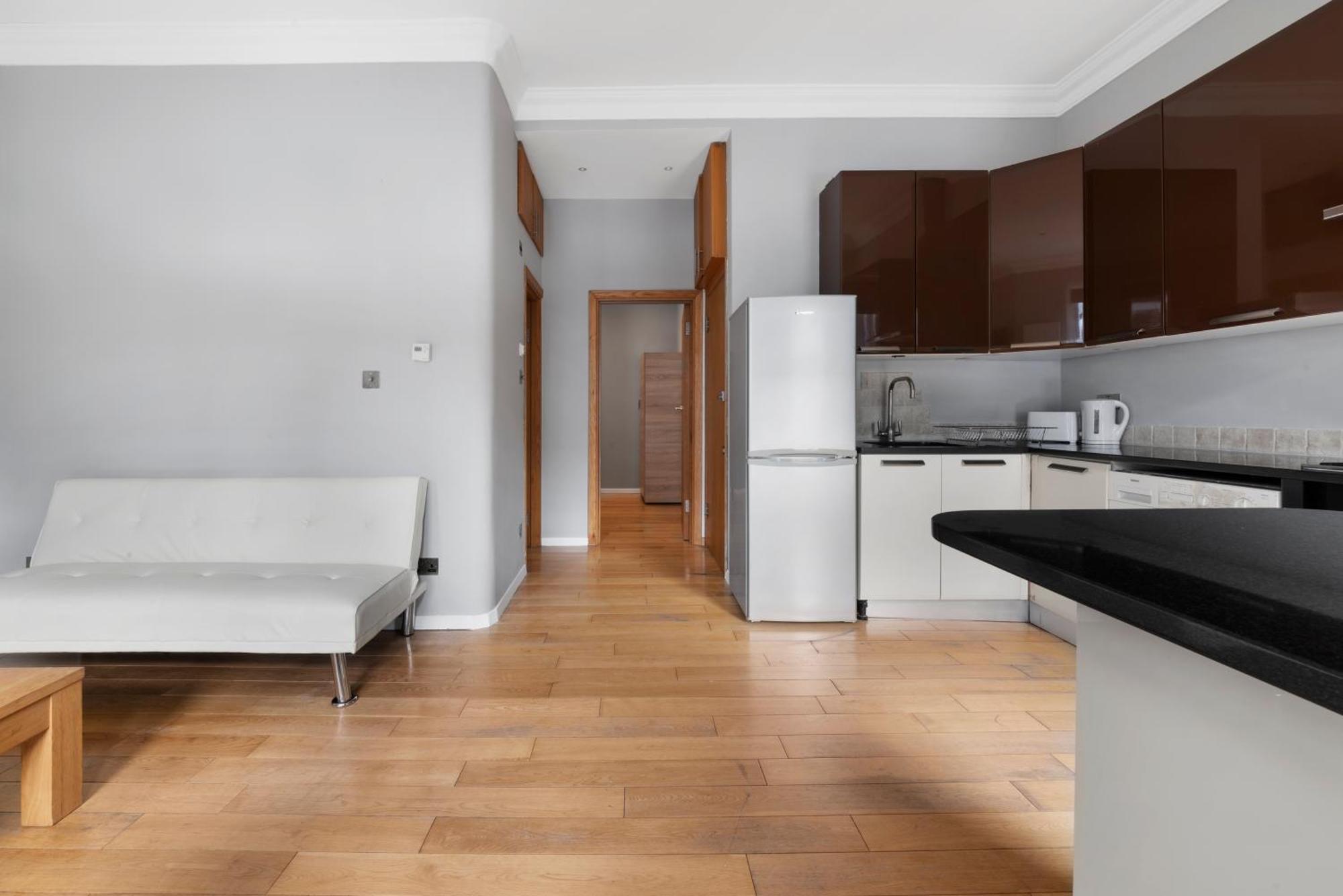 Delux Queens Park 1 Bed Sleeps 4 Ppl Second Floor Apartamento